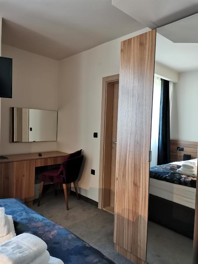 Hotel Aloha Ni Buitenkant foto