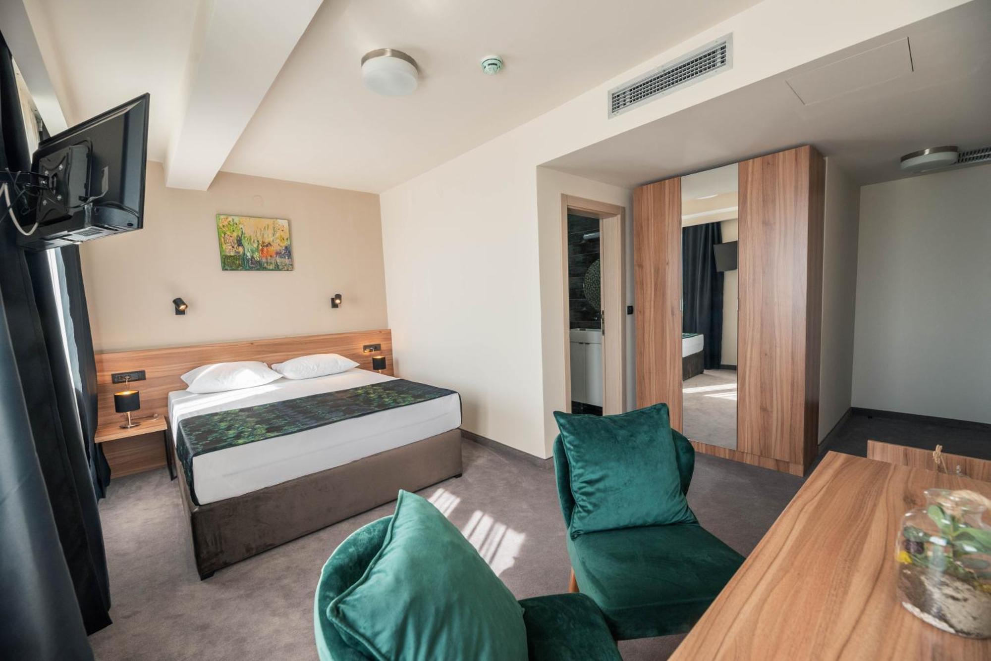 Hotel Aloha Ni Buitenkant foto