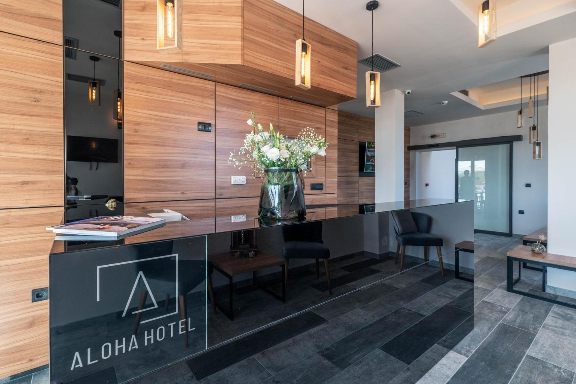 Hotel Aloha Ni Buitenkant foto