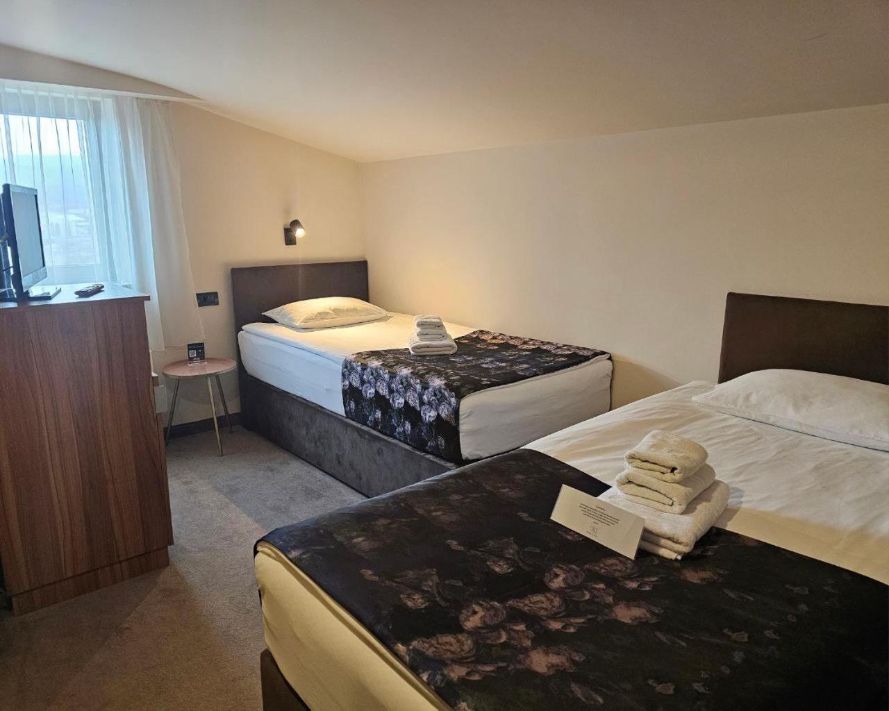 Hotel Aloha Ni Buitenkant foto