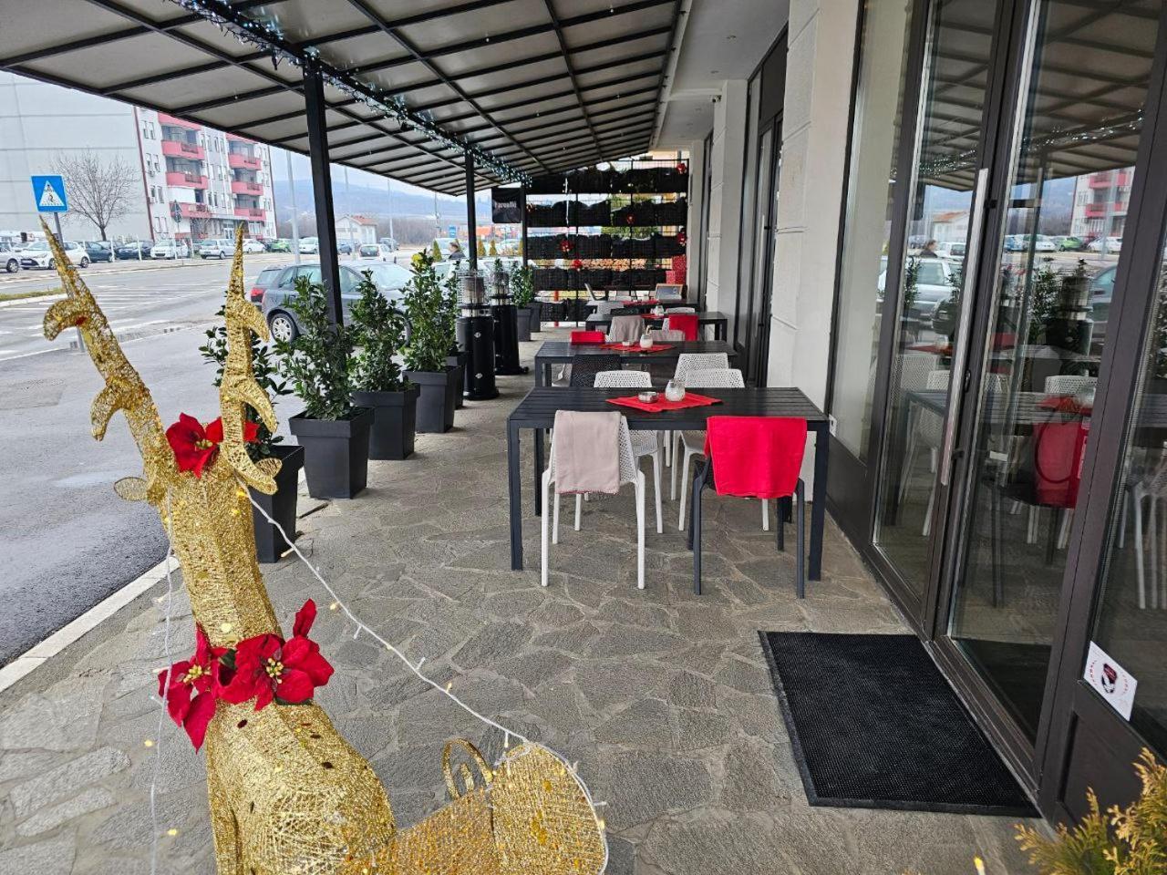 Hotel Aloha Ni Buitenkant foto