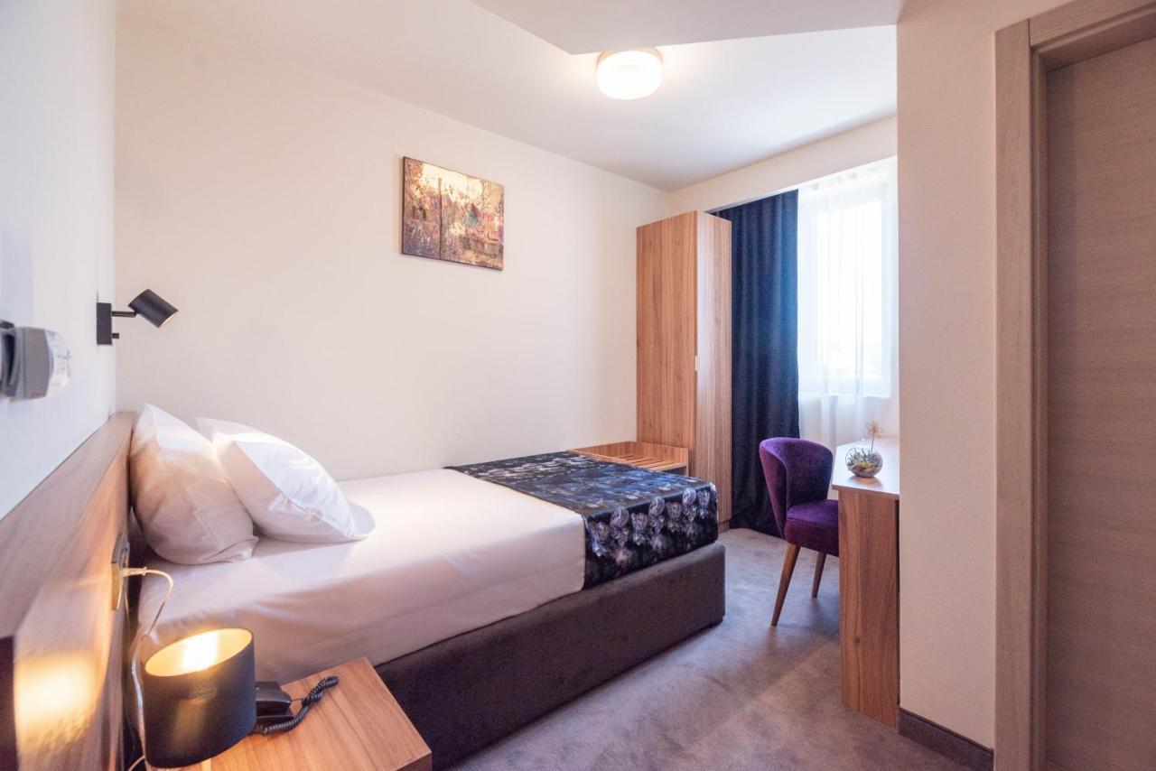 Hotel Aloha Ni Buitenkant foto