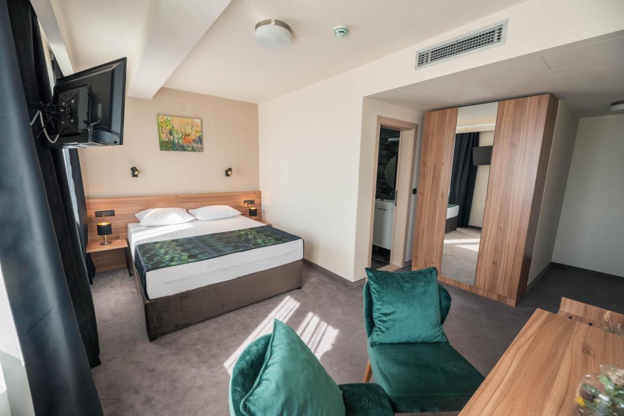 Hotel Aloha Ni Buitenkant foto