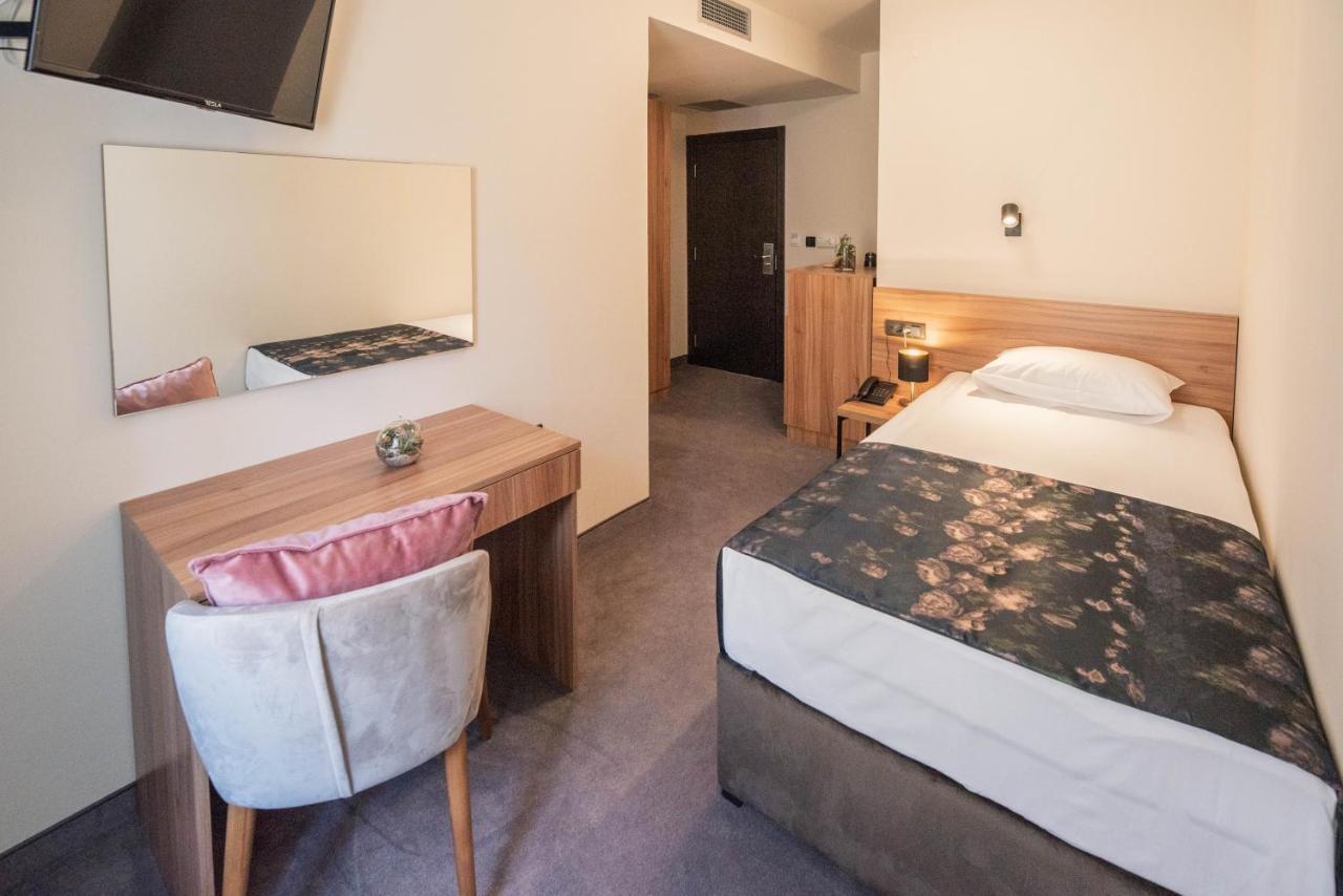 Hotel Aloha Ni Buitenkant foto